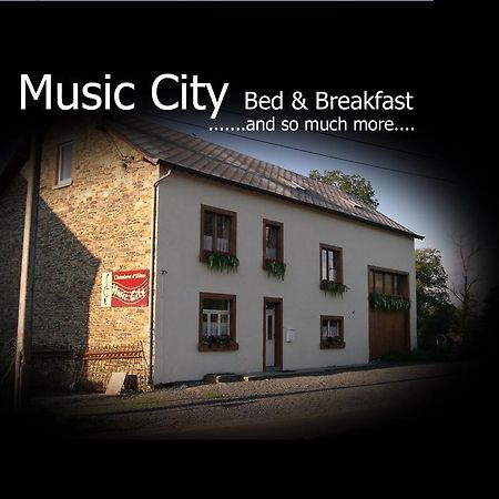 B&B Music City Wibrin Екстер'єр фото